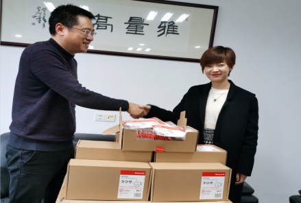 Winner donated epidemic prevention materials to Jinshan Bus on Jan.23th,2020
